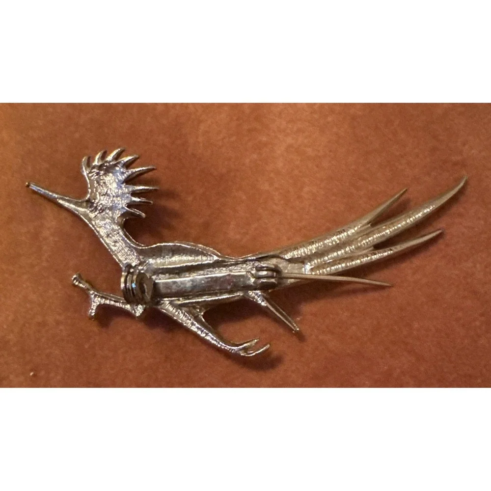 N/A roadrunner brooch